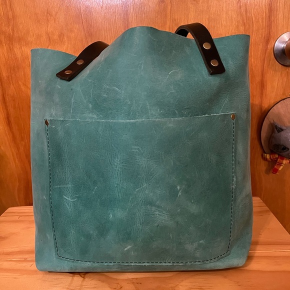 Portland Leather Reef Tote Bag - Picture 1 of 7